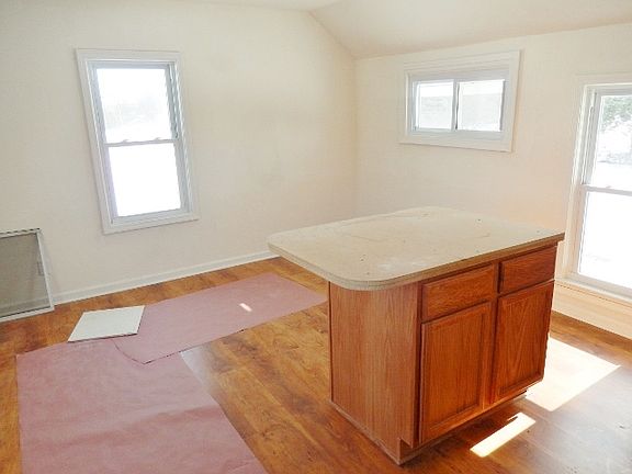 3rd image of 4479 Kennedy Dr