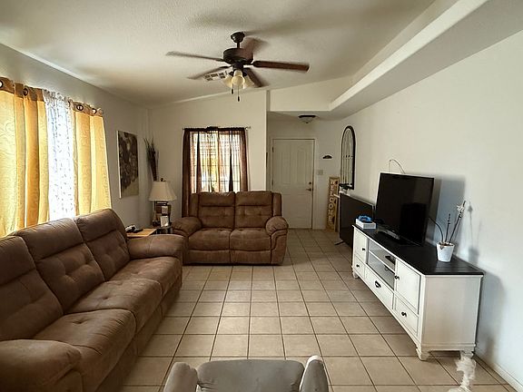 2nd image of 736 E Las Brisas Blvd