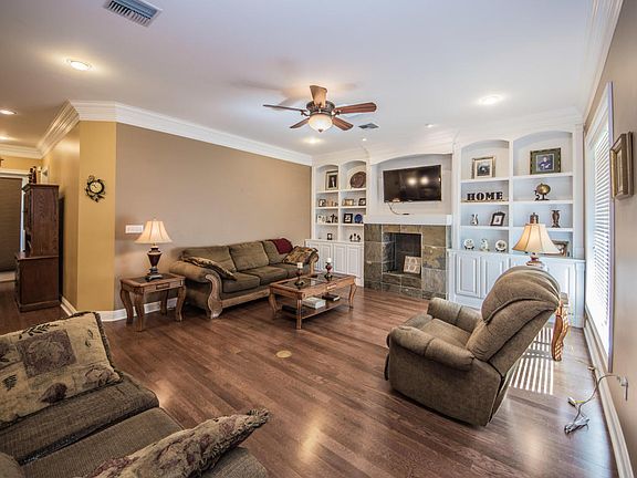 5th image of 8932 Vermilion Lakes Dr