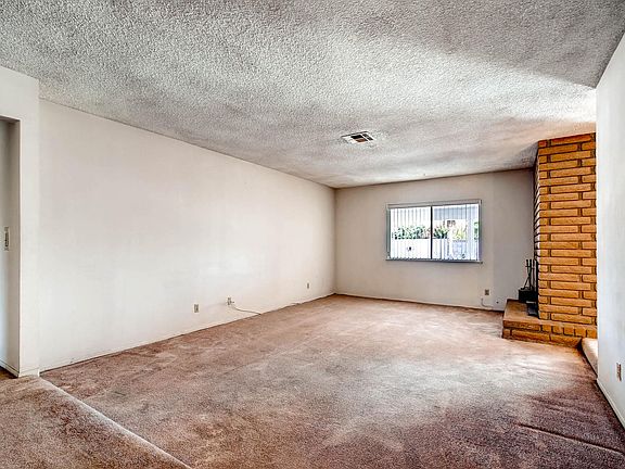 4th image of 411 Shamrock Dr
