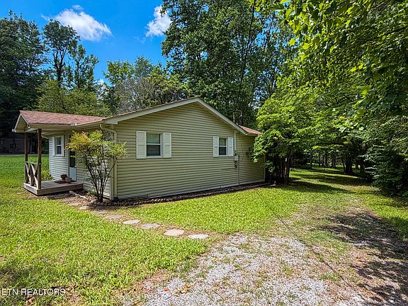 2nd image of 552 Culvahouse Ln