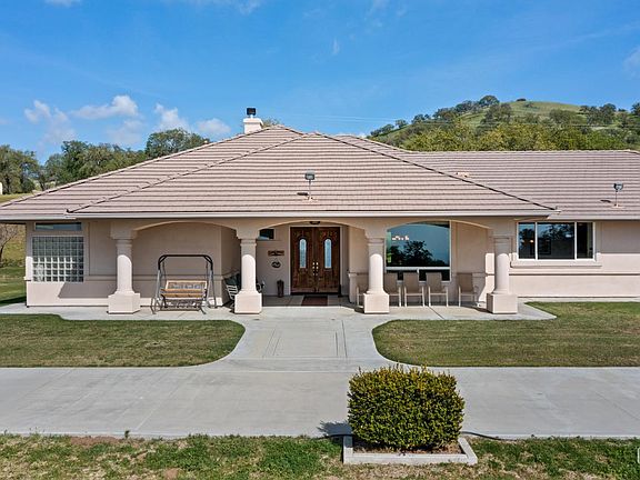 5th image of 574 Williams Ranch Rd