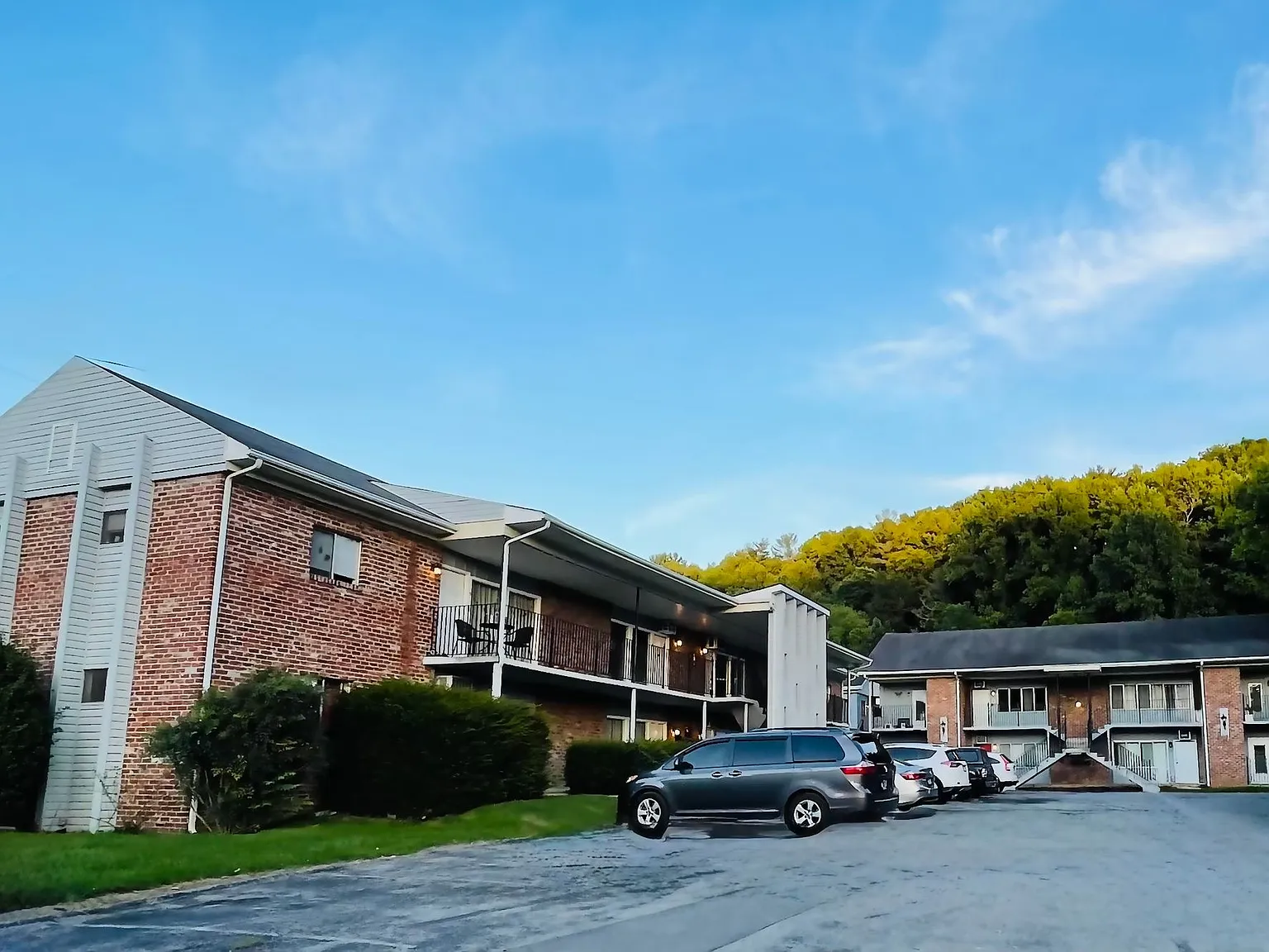 Willow Terrace Apartments- 1 & 2 bedroom apartments in Erwin TN — Photo 2
