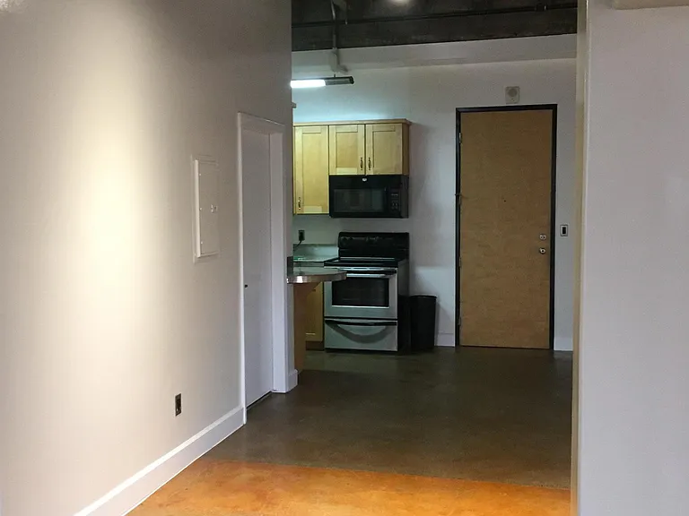 312 W 5th St #404 — Photo 22