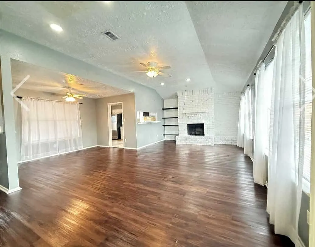 3 bed, 1538 sqft, $2,450 — Photo 2