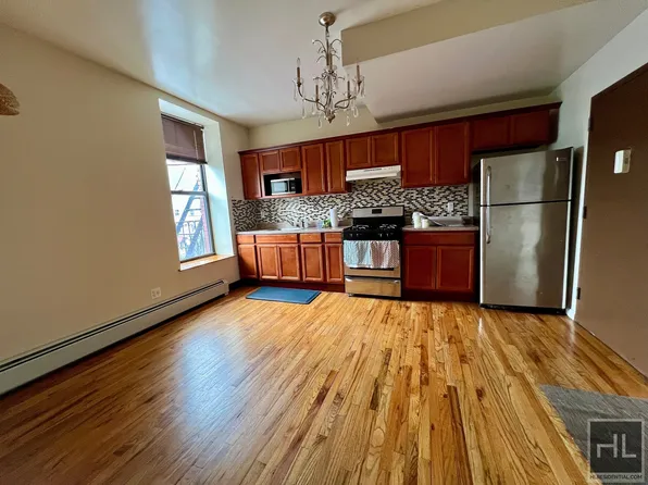 255 17th Street image 1 of 9