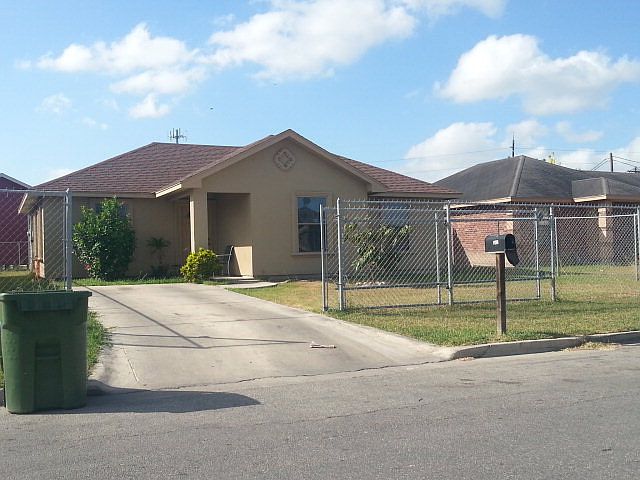 2nd image of 4981 Kevin Dr