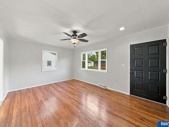 4th image of 5921 Lee Cir