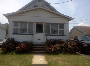 57 Fairfield Ave, Fords, NJ 08863