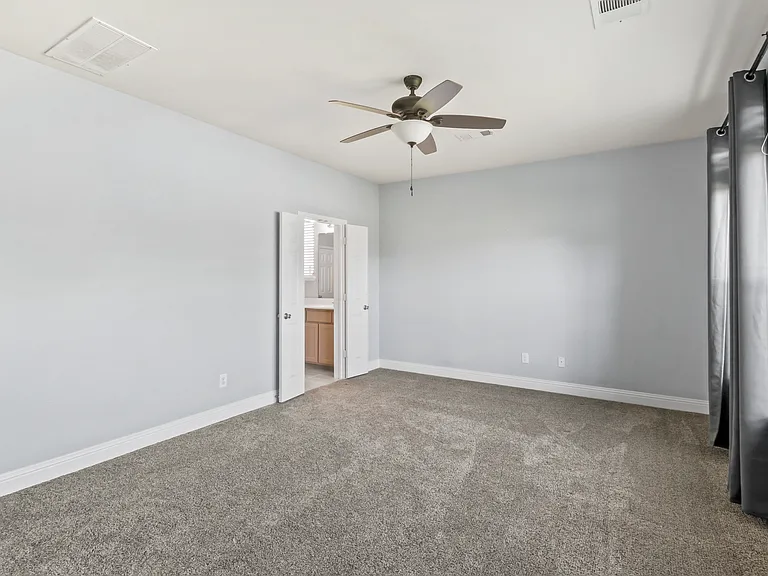 4424 Overbrook Dr — Photo 17