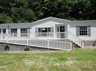 18 Hart St, West Hamlin, WV 25571
