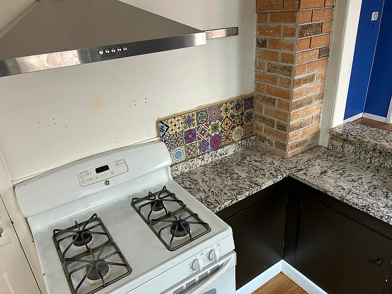 511 E Woodland St — Photo 5