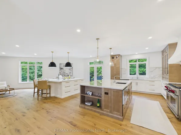 126 Deerfoot Trl, Huntsville, ON P1H 0A8