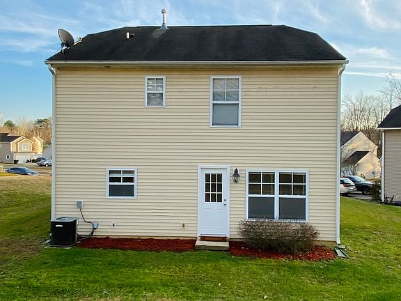 2nd image of 1824 Remick Ct