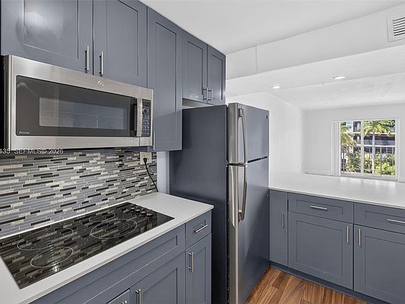 3rd image of 453 SW 2nd St APT 301C