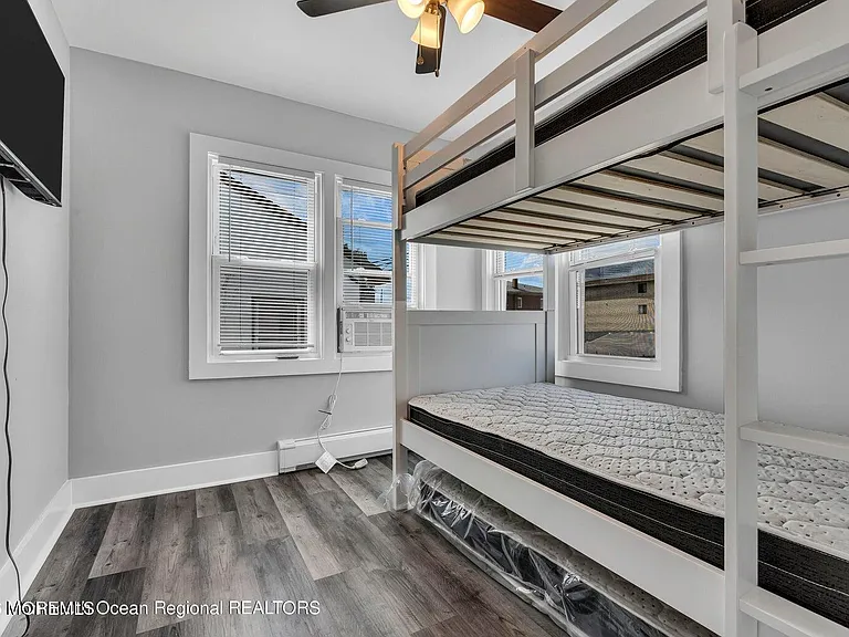 39 Sheridan Ave #1 — Photo 1
