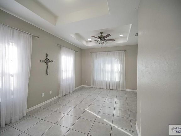 5th image of 1011 Silverado Cir
