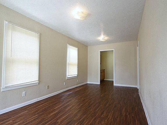 5th image of 4003 Farmer St #A/b
