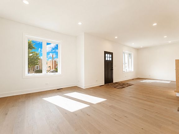 5th image of 5721 S Newcastle Ave