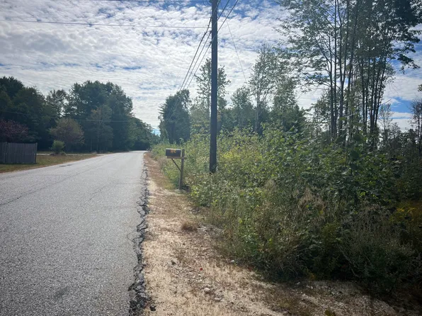 3-10 Tiger Hill Road, Oxford, ME 04274