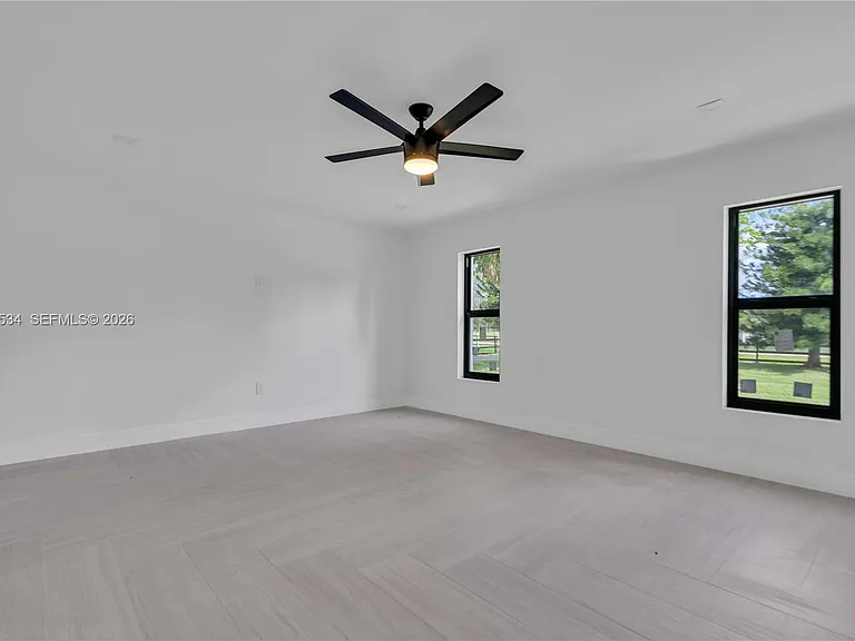 17680 SW 54th St — Photo 26