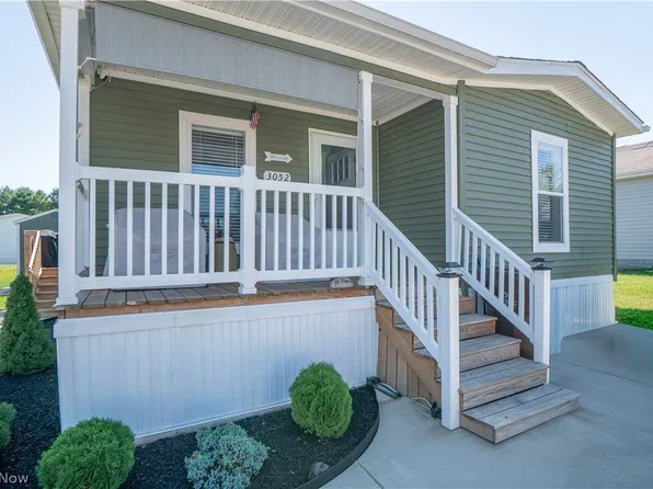 3052 Cross Creek Cir SW, Massillon, OH 44647