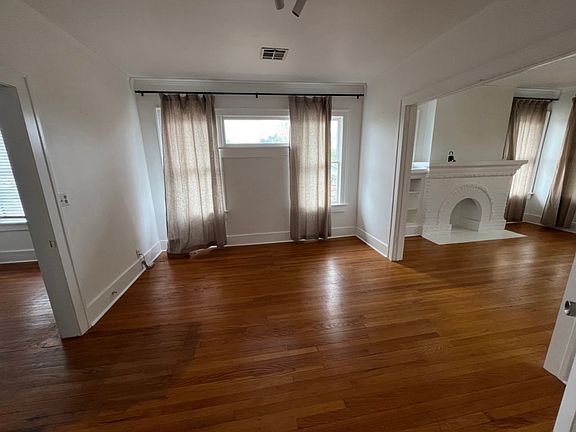 3rd image of 3019 1/2 N Robinson Ave #3019-1/2