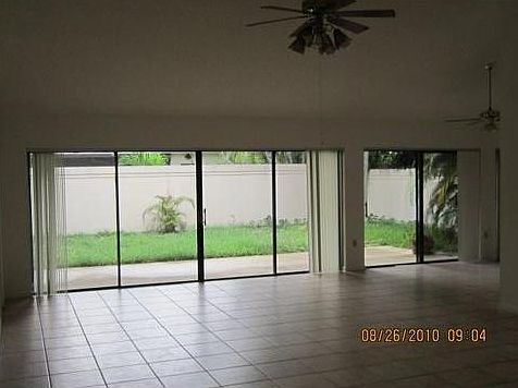 2nd image of 319 Leeward Dr
