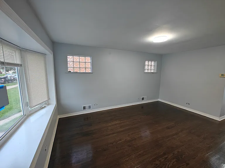 14102 S Clark St — Photo 2