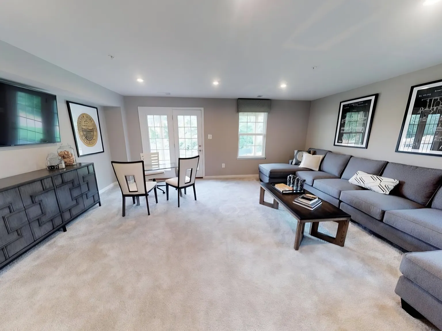 4 bed, 2000 sqft, $2,195 — Photo 3
