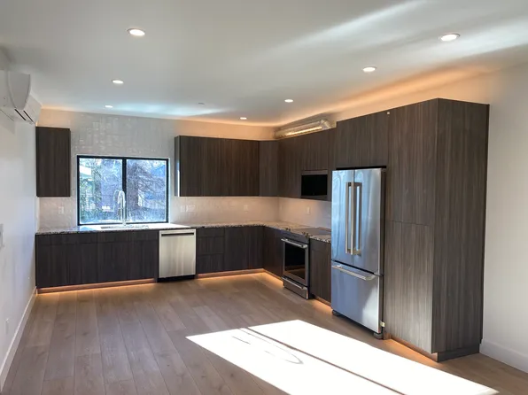 38 NW Greeley Ave #201, Bend, OR 97703