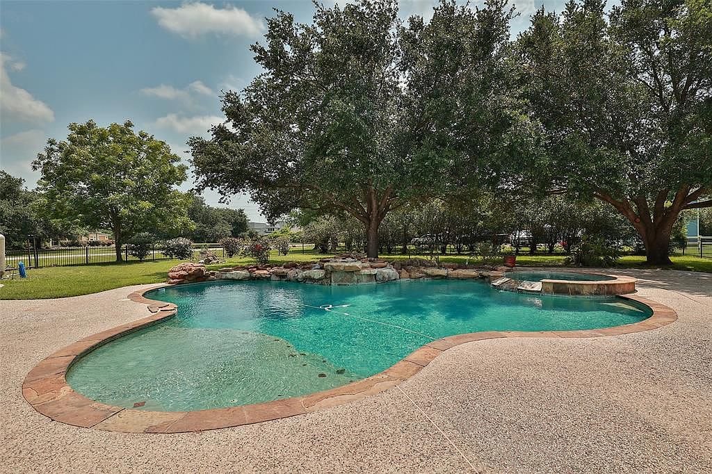 19907 Stone Lake Cir, Tomball, TX 77377 | Zillow