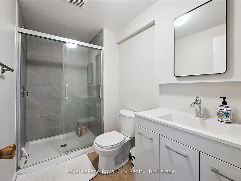 29 Hooper St W #2 — Photo 16