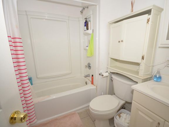 2nd image of 66 Egmont St #S5