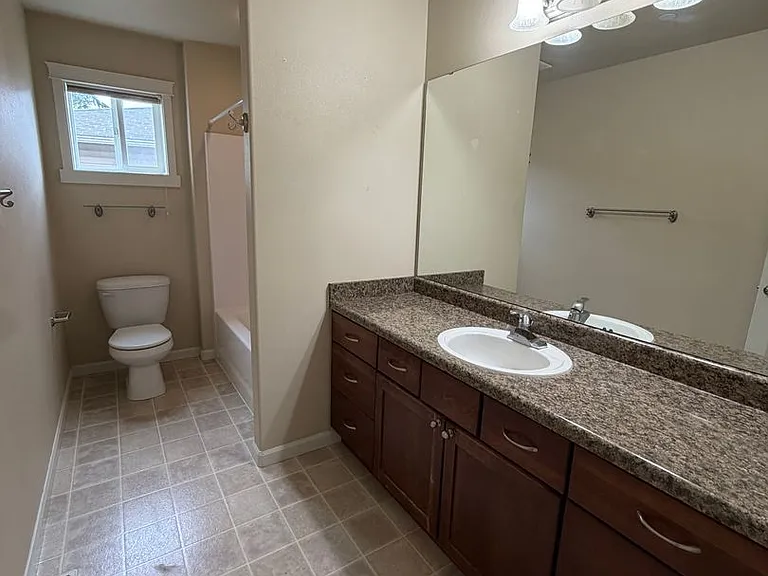 1319 Foreman Rd — Photo 16