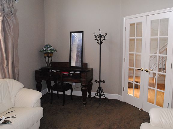 4th image of 8508 Eaton Dr