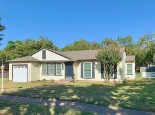 1221 Britt Dr, Arlington, TX 76013