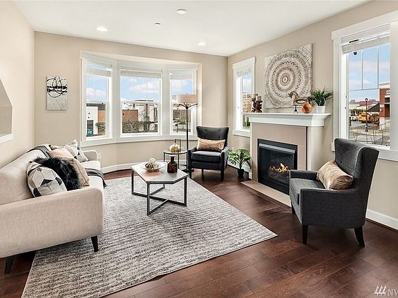 4th image of 1388 Williamsburg Walk Ne #21