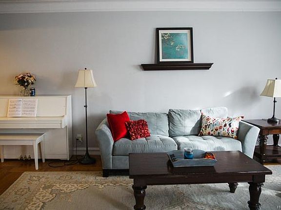 2nd image of 21 N Chatsworth Ave APT 3E