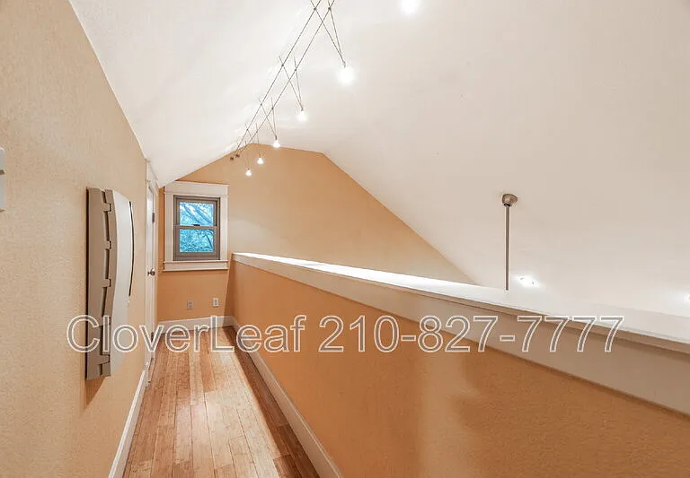 1025 Flaming Oak Dr — Photo 30