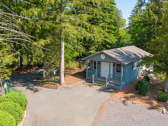 5th image of 129 Deerfield Rd