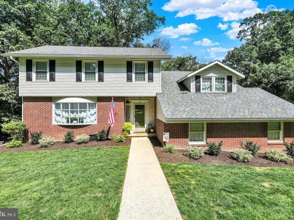 13 Edgedale Ct, Wyomissing, PA 19610