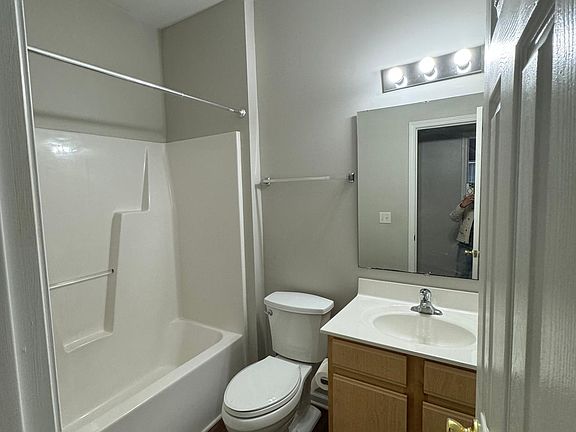 3rd image of 233 Hibiscus Way
