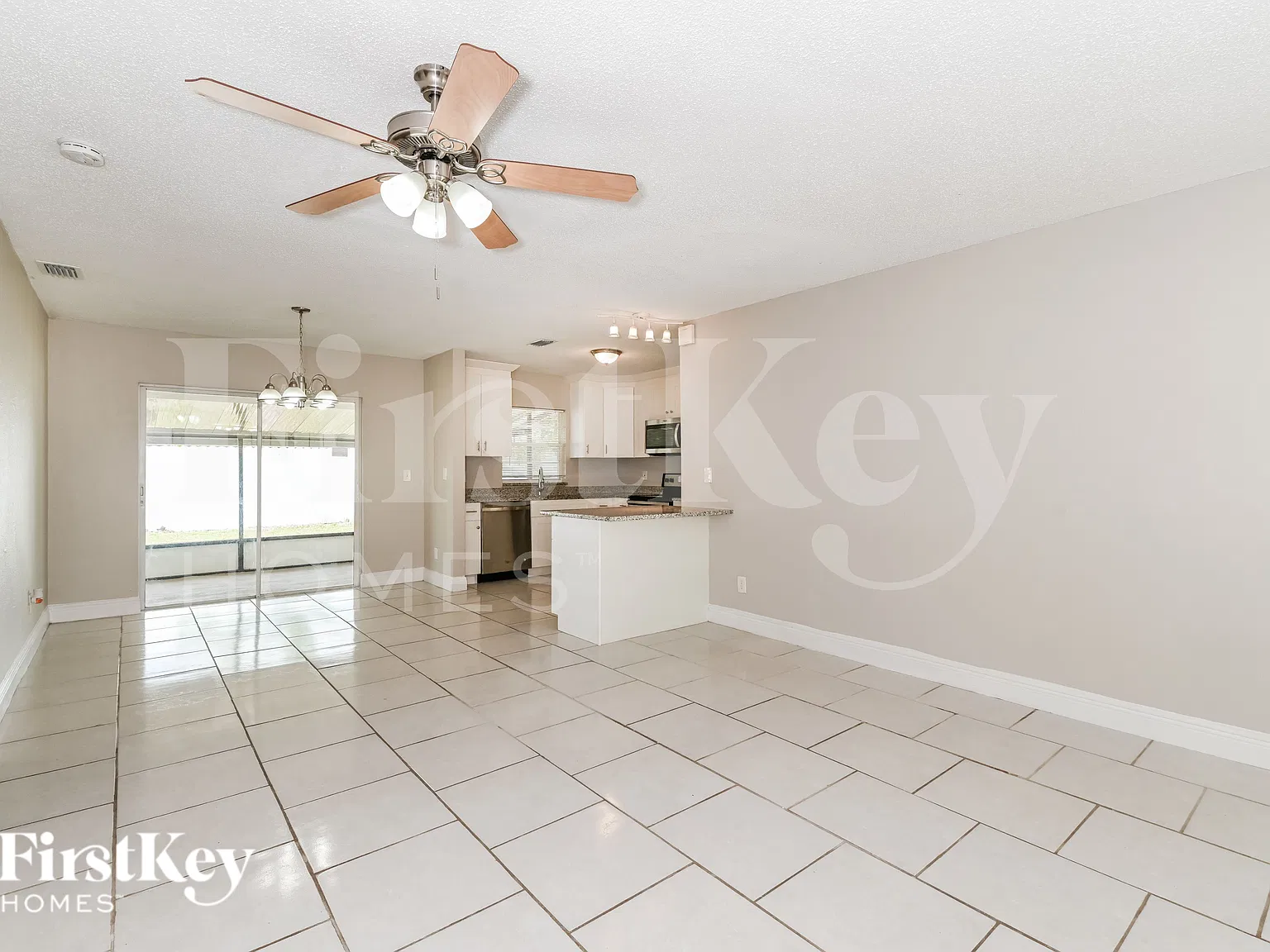 3 bed, 2.0 bath, 1075 sqft, $1,705 — Photo 3