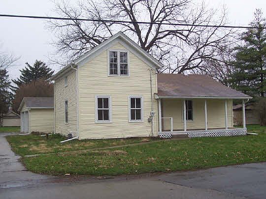 2nd image of 520 Center St