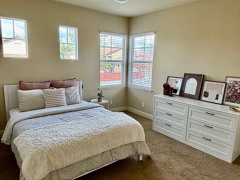 2099 Forest Glen Ct — Photo 14