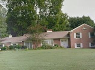 5601 Meadow Glen Dr, Knoxville, TN 37919