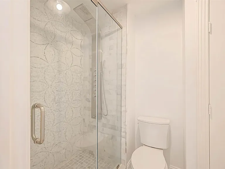 520 E Castle Harbour Dr — Photo 14