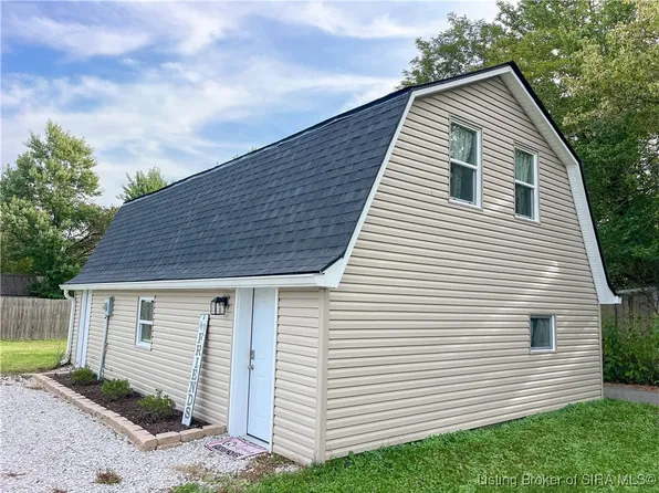 341 S 3rd, Pekin, IN 47165