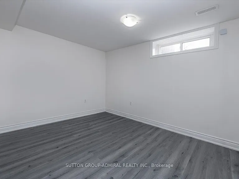 104 Marsellus Dr — Photo 12
